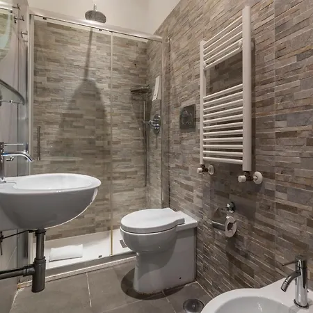 Apartment Frattina 1 - Fromhometorome Rome